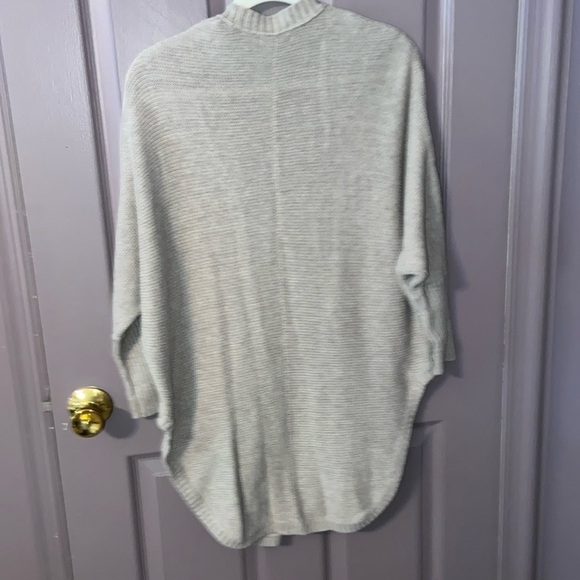 American Eagle Outfitters Long Gray Oversized Cardigan Sweater Small Petite - Picture 2 of 10